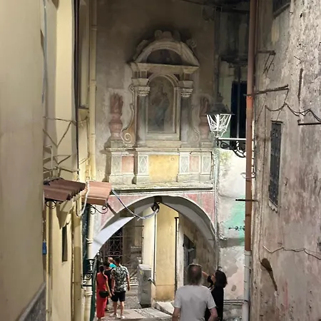 Appartement “ Nel Vecchio Carruggio” *