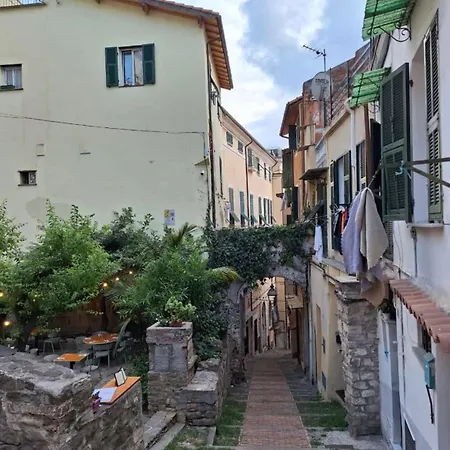 “ Nel Vecchio Carruggio” Appartement San Remo